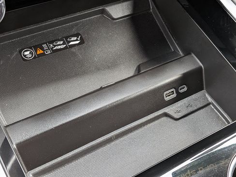 Certified 2025 Chevrolet Tahoe Premier RWD image 20