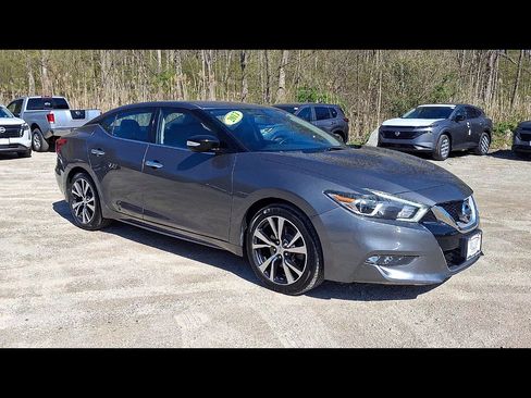 Used 2017 Nissan Maxima 3.5 SV FWD image 2