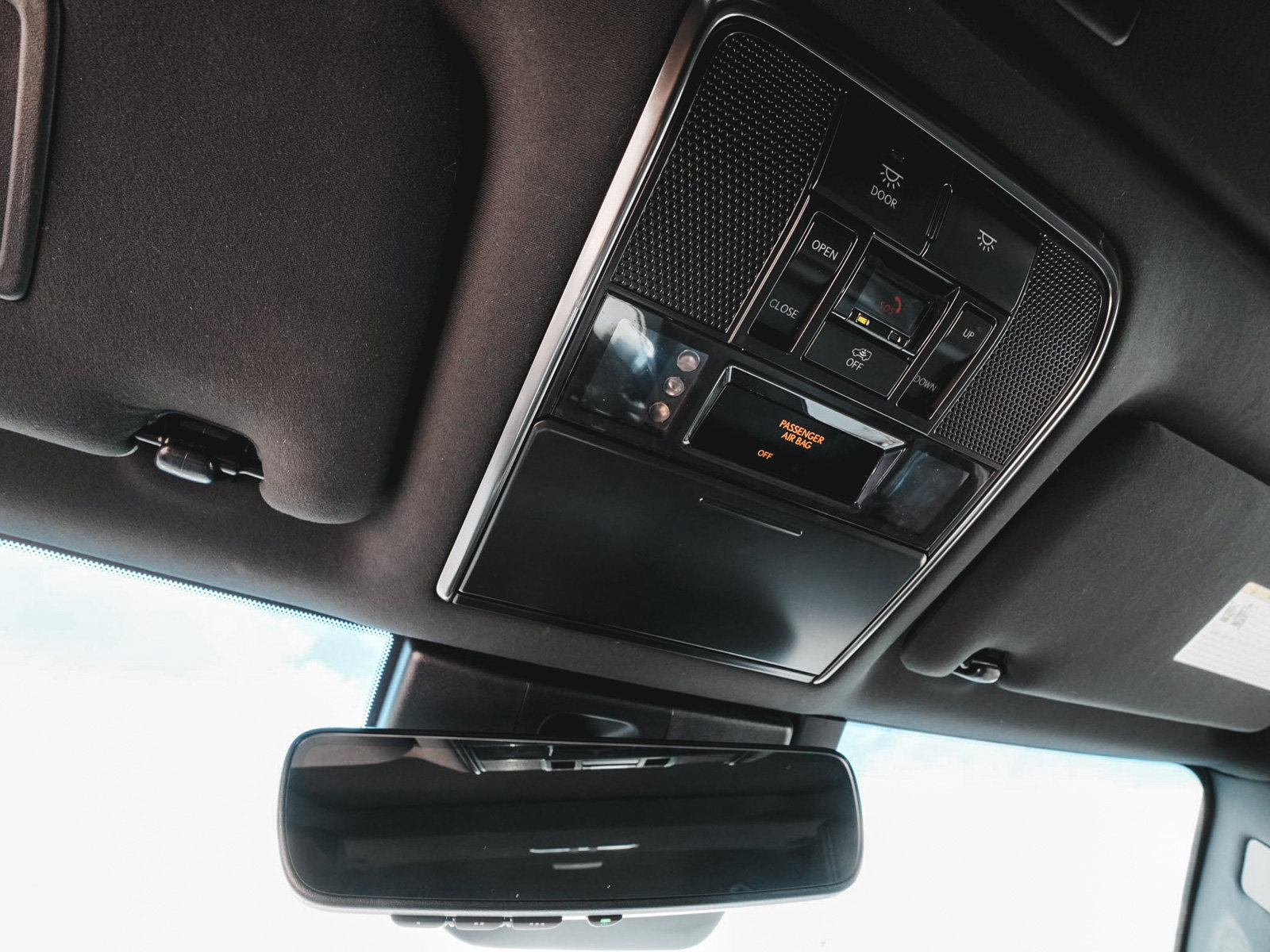 Used 2022 Lexus LX 600 4WD w/ Appearance Package image 26