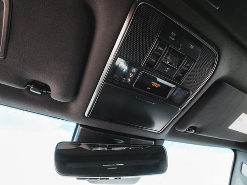 Used 2022 Lexus LX 600 4WD w/ Appearance Package image 26