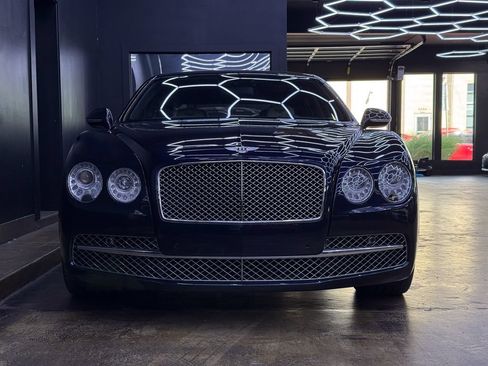 Used 2014 Bentley Flying Spur W12 AWD/4WD image 2