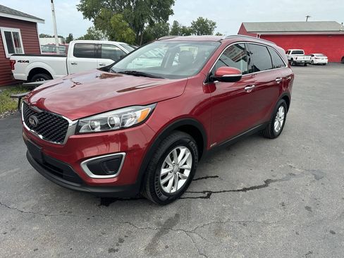 Used 2016 Kia Sorento AWD image 2