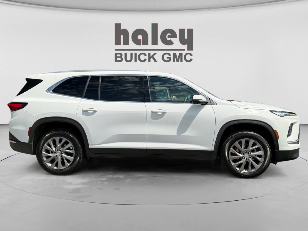Used 2026 Buick Enclave Preferred AWD/4WD image 6