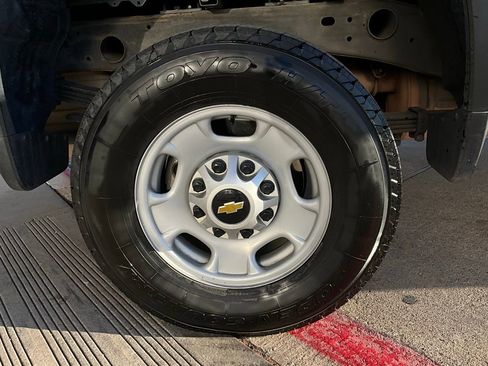 Used 2020 Chevrolet Silverado 2500 W/T w/ WT Fleet Convenience Package image 9