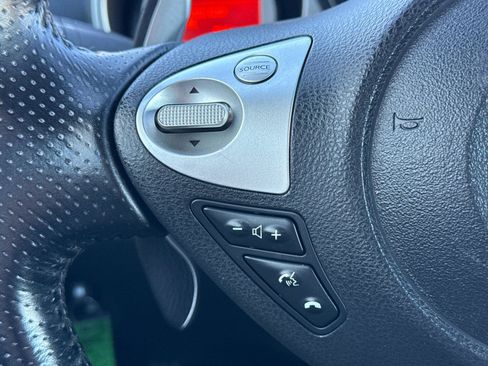 Used 2010 Nissan 370Z Touring image 19