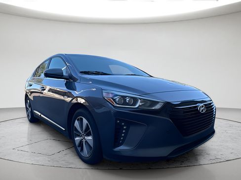 Used 2018 Hyundai Ioniq Limited FWD image 1