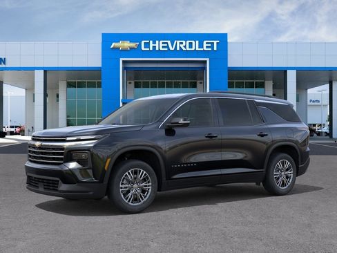 New 2026 Chevrolet Traverse LT FWD image 2