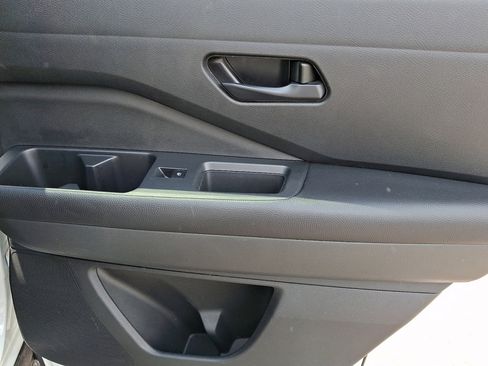Used 2024 Nissan Pathfinder SV AWD/4WD image 14