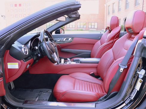 Used 2013 Mercedes-Benz SL 550 image 11