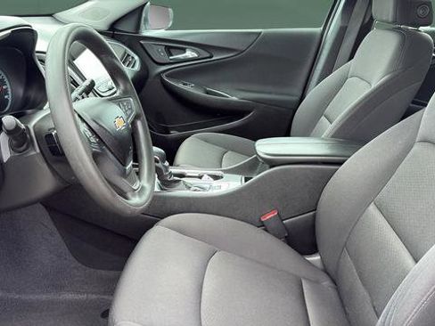 Used 2023 Chevrolet Malibu LT FWD image 17