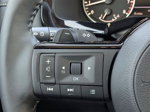 New 2025 Nissan Pathfinder SL image 25