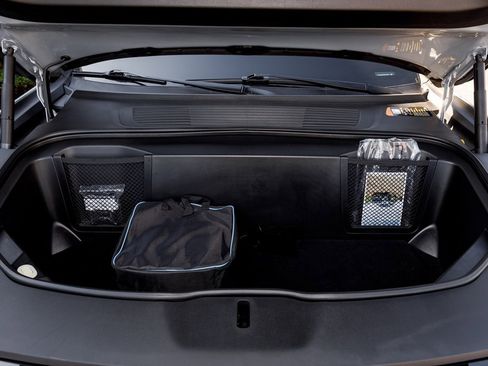 Used 2025 Rivian R1S Adventure image 41