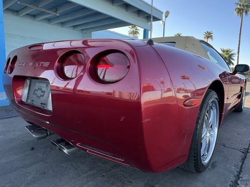 Used 2002 Chevrolet Corvette Convertible w/ Preferred Equipment Group2 image 3