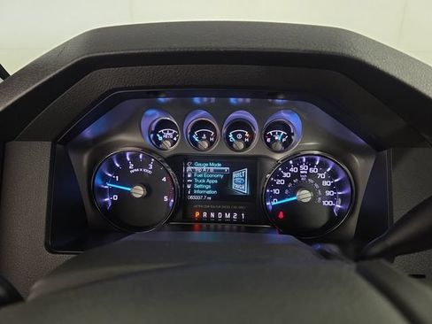 Used 2014 Ford F250 Platinum w/ FX4 Off-Road Package AWD/4WD image 20