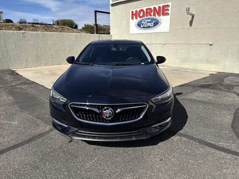 Used 2018 Buick Regal Preferred image 2