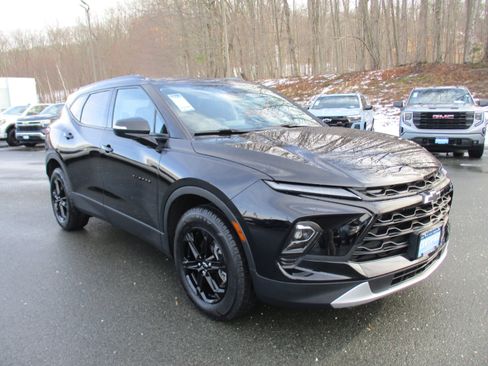 Certified 2023 Chevrolet Blazer LT w/ Midnight/Sport Edition image 3