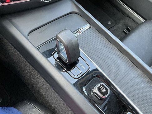 Certified 2024 Volvo S60 B5 Core AWD/4WD image 25