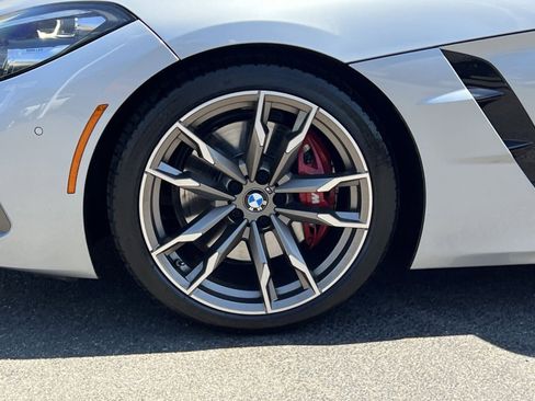 Used 2021 BMW Z4 M40i RWD image 13