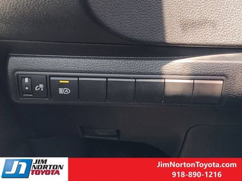 Used 2025 Toyota Corolla XSE FWD image 22