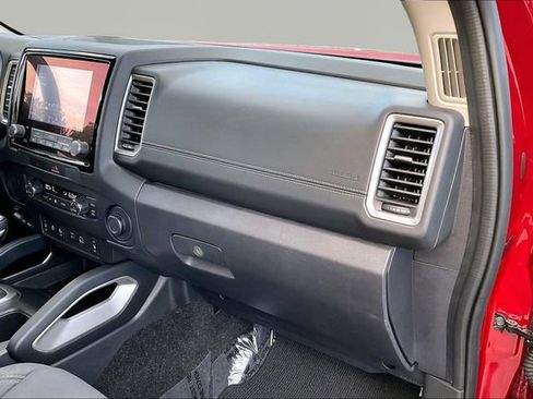 Used 2023 Nissan Frontier SV w/ SV Convenience Package RWD image 18