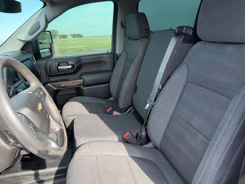 Used 2020 Chevrolet Silverado 2500 LT AWD/4WD image 37
