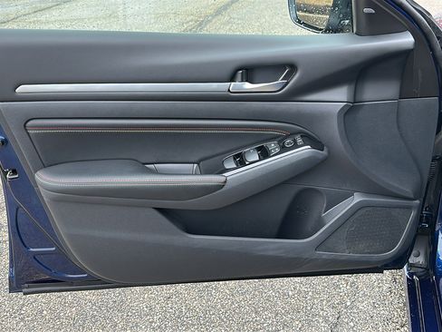 Certified 2023 Nissan Altima 2.5 SR w/ SR Premium Package image 14