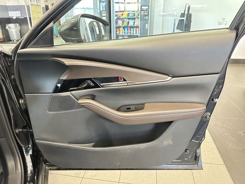 Certified 2025 MAZDA CX-30 AWD 2.5 S w/ Premium Package image 33