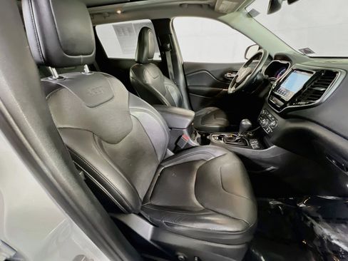 Used 2019 Jeep Cherokee Limited AWD/4WD image 28