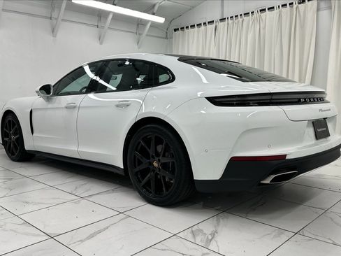 Certified 2024 Porsche Panamera 4 image 3