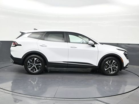 Used 2024 Kia Sportage EX FWD image 7