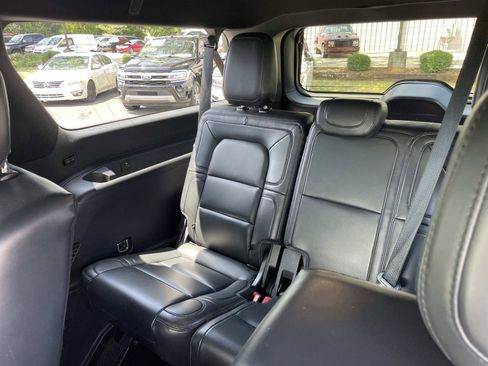Used 2022 Lincoln Navigator L Reserve w/ Monochromatic Package RWD image 18