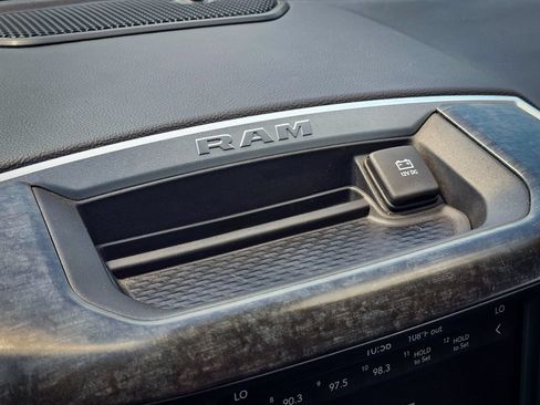 Used 2020 RAM 1500 Big Horn AWD/4WD image 22