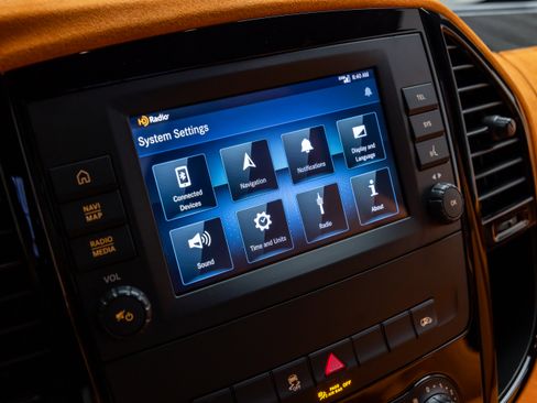 Used 2022 Mercedes-Benz Metris Passenger image 99