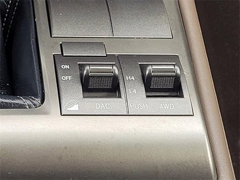 Used 2017 Lexus GX 460 image 25