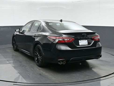 Used 2022 Toyota Camry XSE image 5