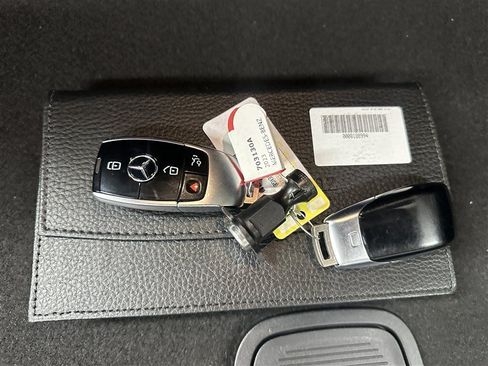 Used 2023 Mercedes-Benz E 350 4MATIC Sedan image 19