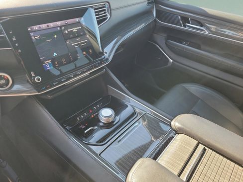 Used 2022 Jeep Wagoneer Series II image 31