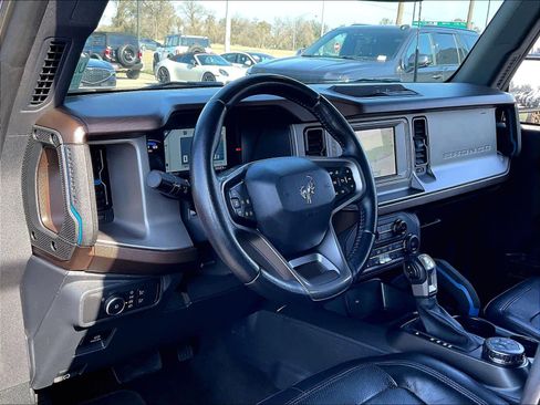 Used 2021 Ford Bronco Outer Banks image 16