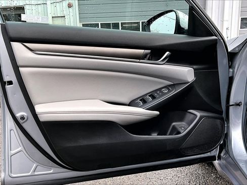 Used 2020 Honda Accord LX image 21