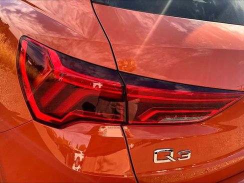 Certified 2025 Audi Q3 2.0T Premium Plus w/ Premium Plus Package image 29