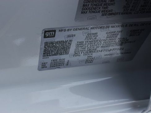 New 2026 GMC Sierra 1500 SLE w/ Preferred Package image 60