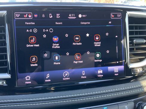 Used 2022 Chrysler Pacifica Touring-L image 43