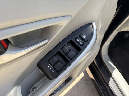 Used 2012 Toyota Prius Three FWD image 15