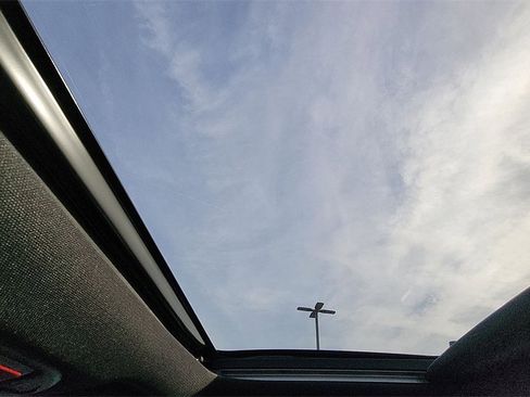 Used 2025 Kia Telluride AWD image 26