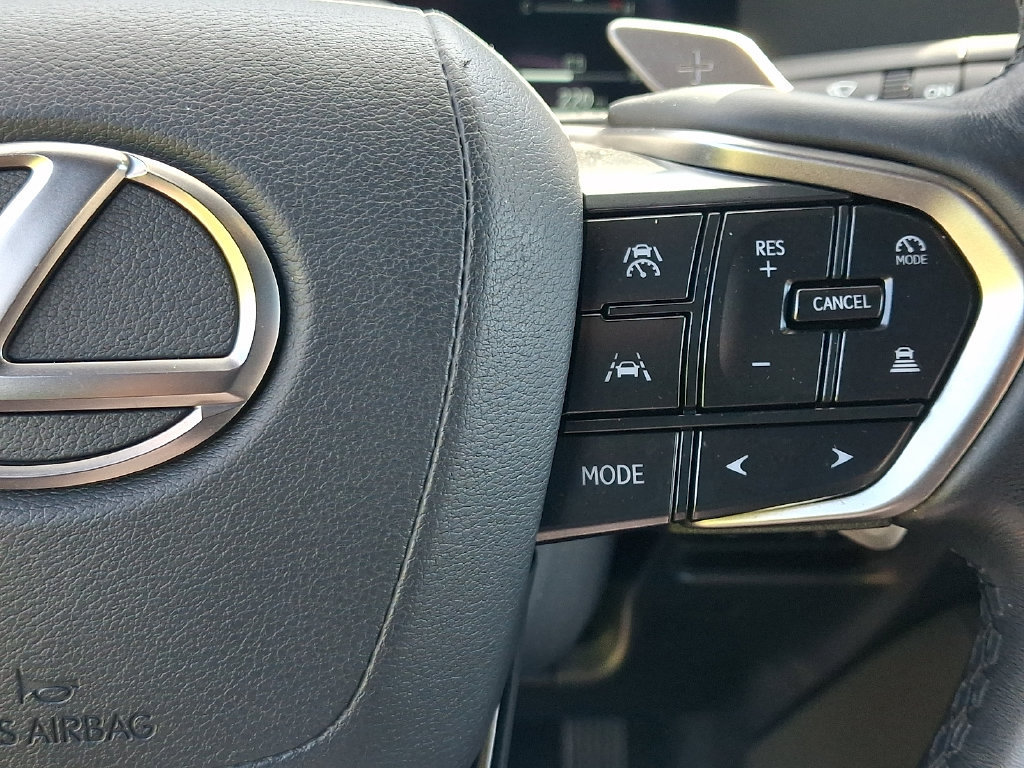 Used 2024 Lexus GX 550 w/ Accessory Package (2T) AWD/4WD image 22