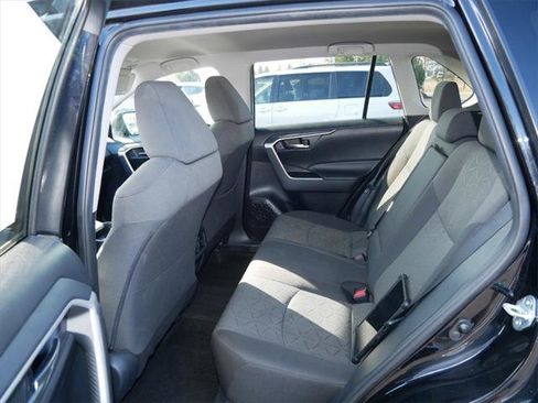 Certified 2021 Toyota RAV4 XLE AWD/4WD image 10
