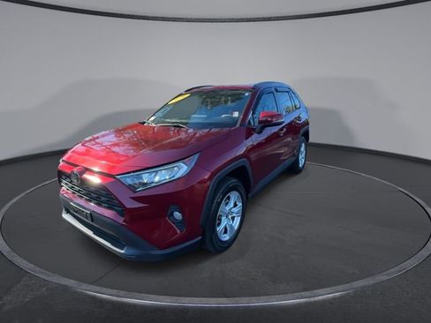 Used 2020 Toyota RAV4 XLE image 6
