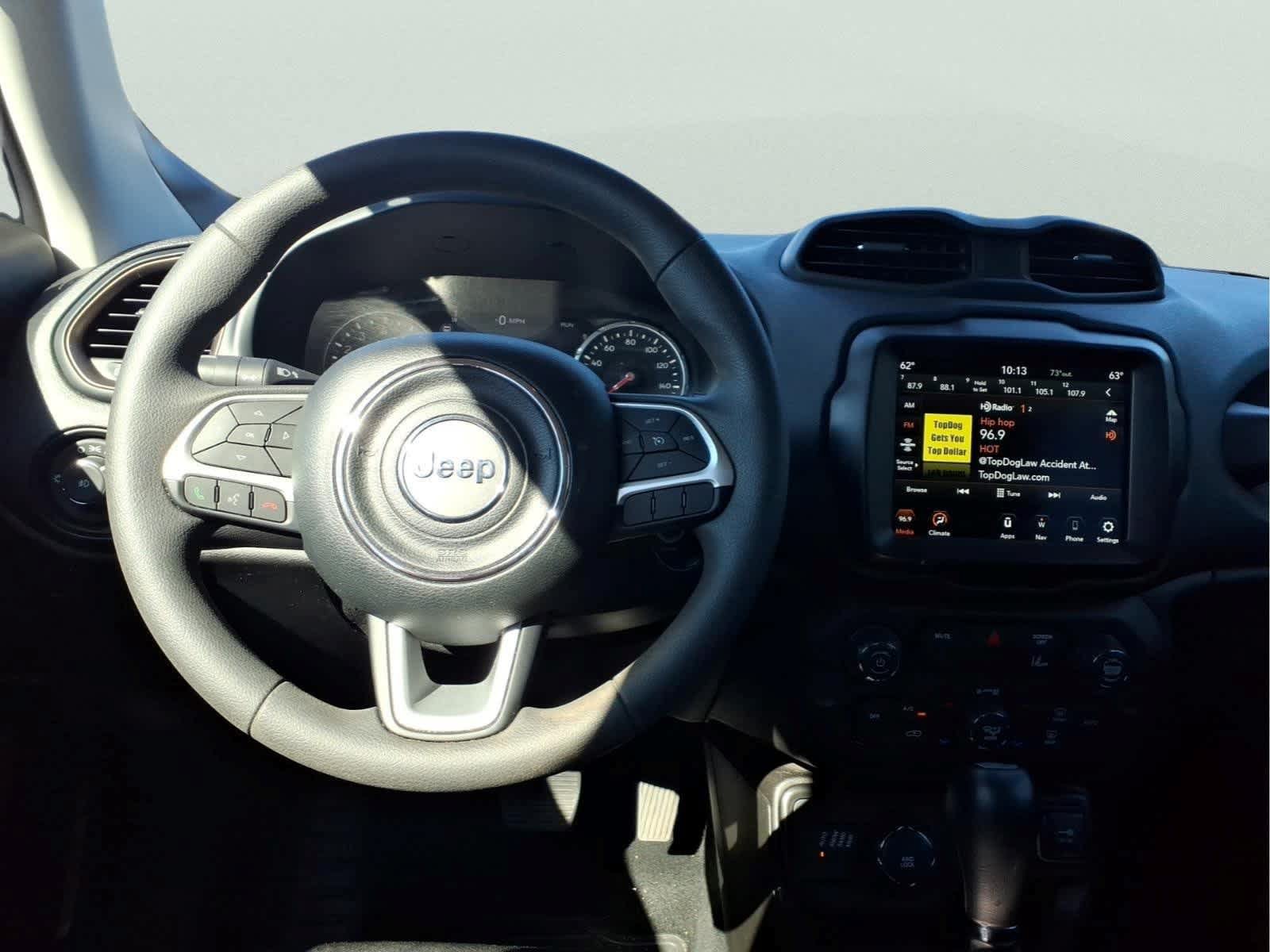 Used 2023 Jeep Renegade Latitude AWD/4WD image 13
