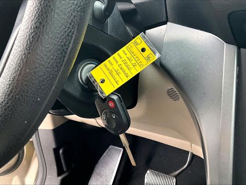 Used 2018 Ford Escape SE w/ SE Sync 3 Package FWD image 14