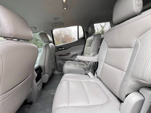 Used 2018 GMC Acadia SLE FWD image 12